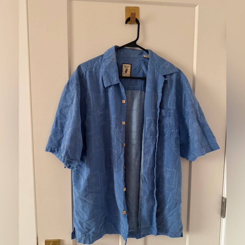 Blue Short Sleeve Button-Up Shirt Jamaica jaxx island large 100% silk